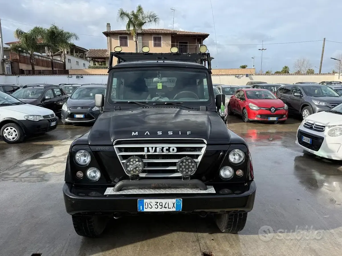 Usata Iveco Massif 177 CV (130 kW) 2008 Nero Station wagon