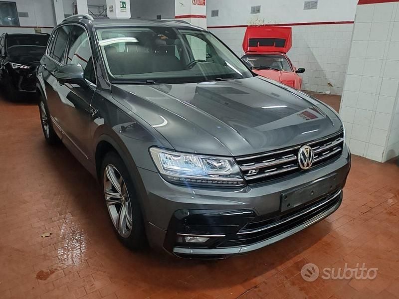 Usata VW Tiguan R-line 150 CV (110 kW) 2020 Verde SUV
