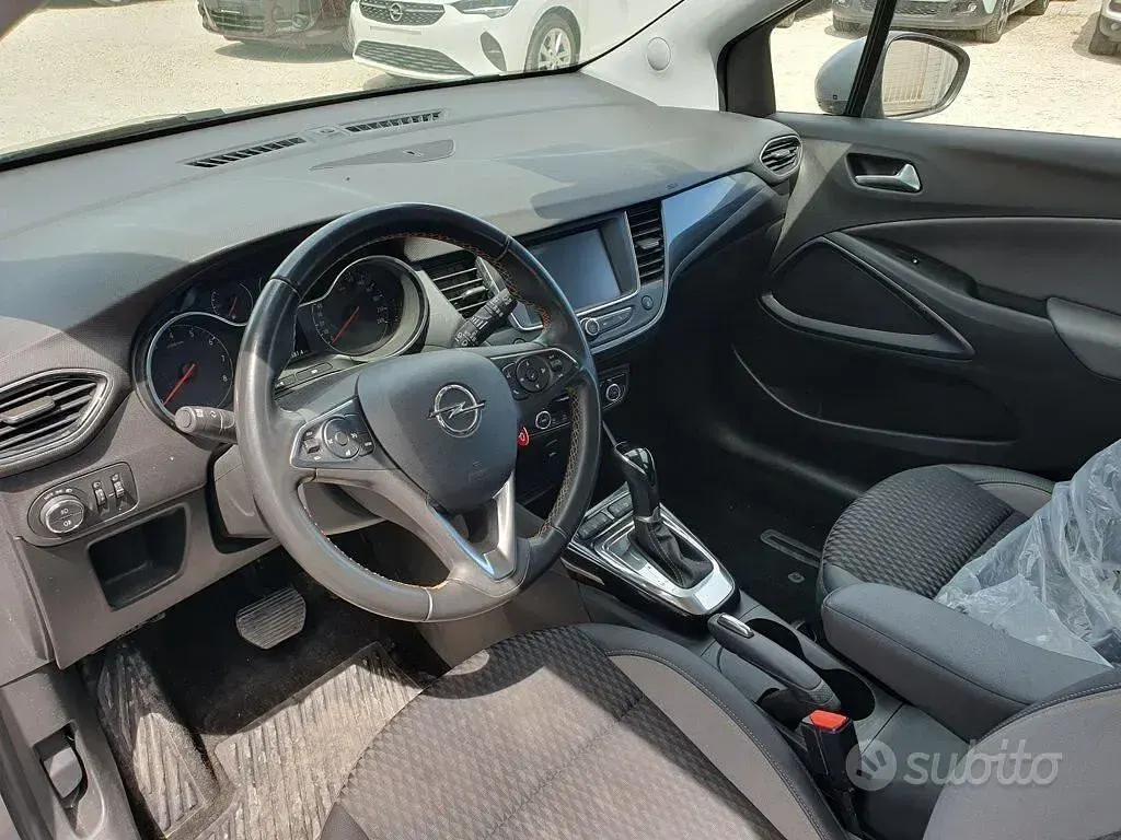 Usata Opel Crossland X Innovation 120 CV (88 kW) 2020 Grigio SUV