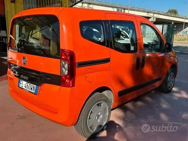 Usata Fiat Qubo Lounge 77 CV (56 kW) 2017 Arancione Monovolume