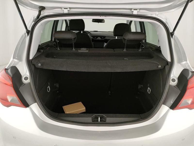 Usata Opel Corsa Cosmo 70 CV (51 kW) 2017 Argento Utilitaria