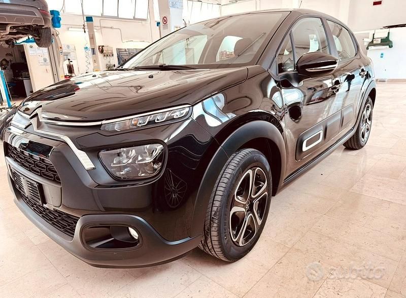 Nero Usata 2024 Citroën C3 PureTech Due volumi | 14.200 € - Immagine 1/2