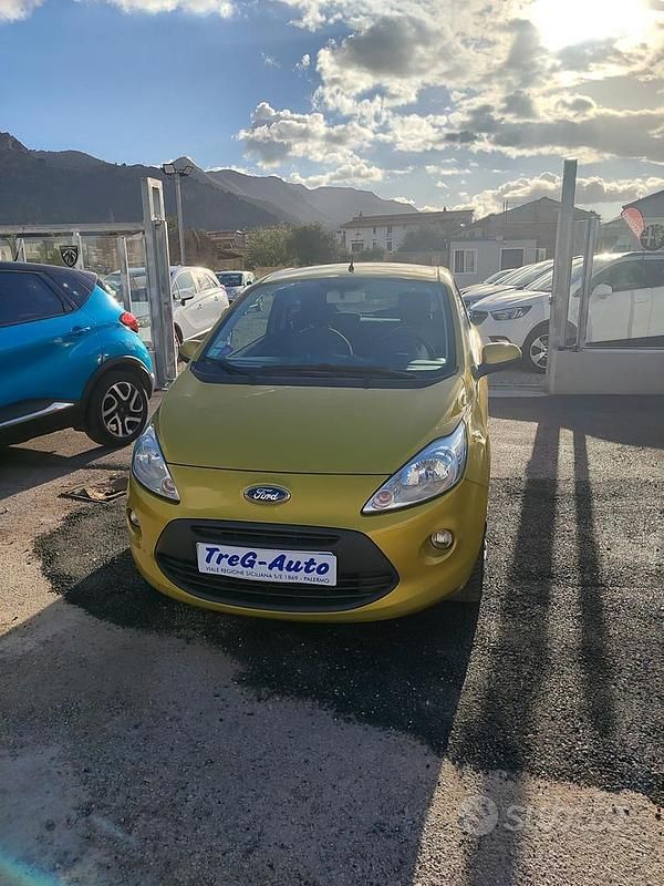 Usata Ford Ka Titanium 69 CV (50 kW) 2016 Giallo Berlina