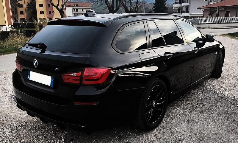 Usata BMW 520 Comfort Edition 184 CV (135 kW) 2011 Nero Station wagon