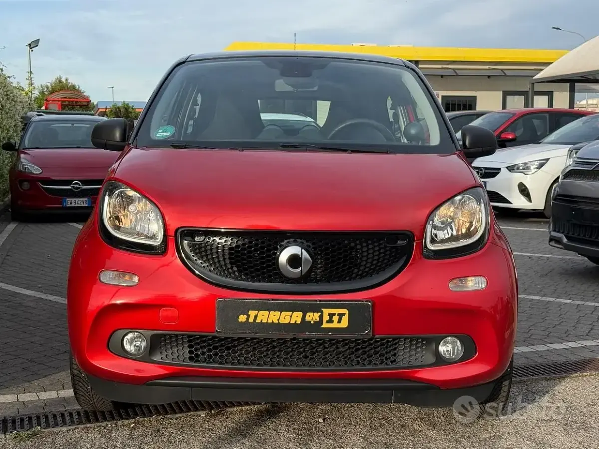 Usata Smart ForFour Passion 71 CV (52 kW) 2017 Rosso Utilitaria