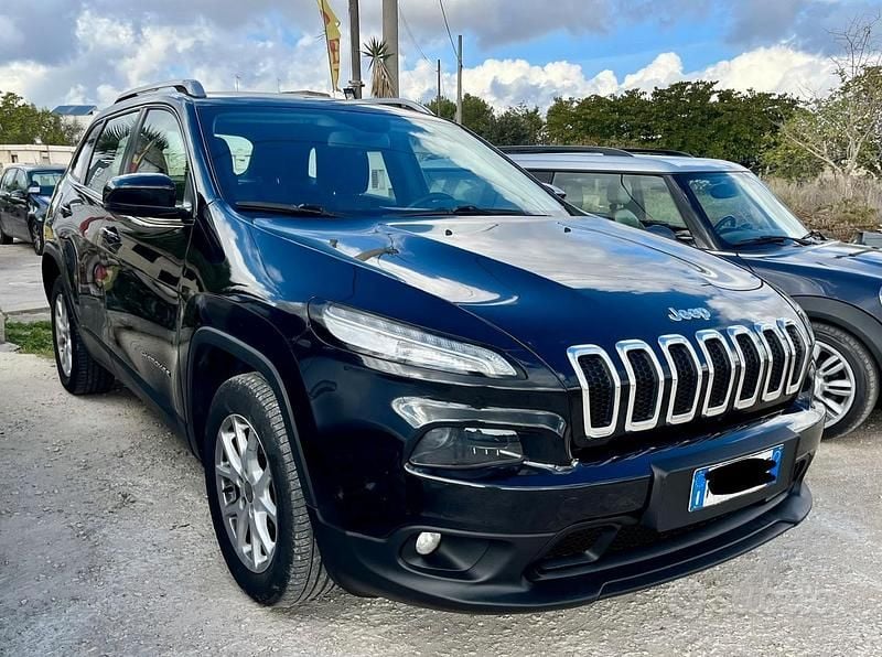 Nero Usata 2016 Jeep Cherokee SUV | 10.900 € (Ottimo prezzo) - Immagine 1/4