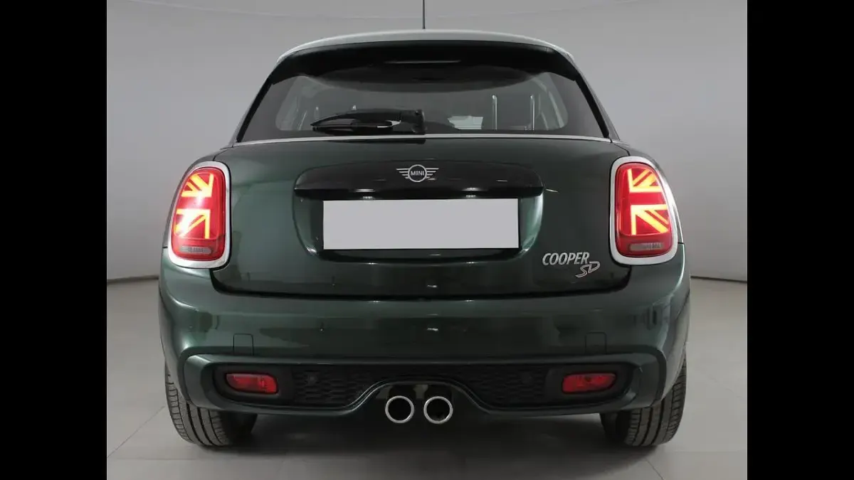 Usata Mini Cooper SD Business 169 CV (124 kW) 2019 Verde Utilitaria