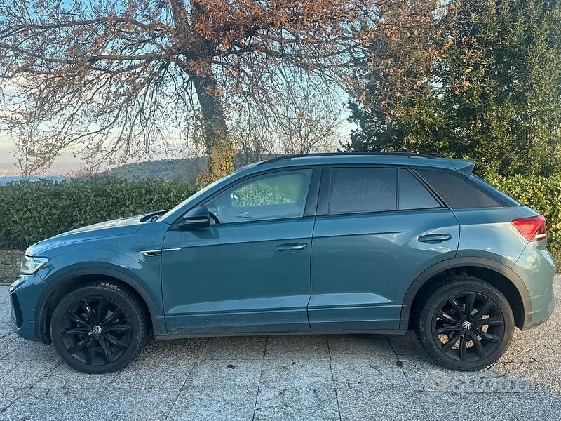 Usata VW T-Roc R-line 150 CV (110 kW) 2023 Verde SUV
