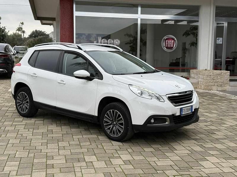Bianco Usata 2016 Peugeot 2008 Active SUV | 9300 € (Super prezzo) - Immagine 1/4