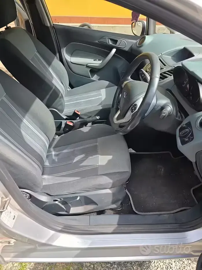 Usata Ford Fiesta 68 CV (50 kW) 2010 Berlina