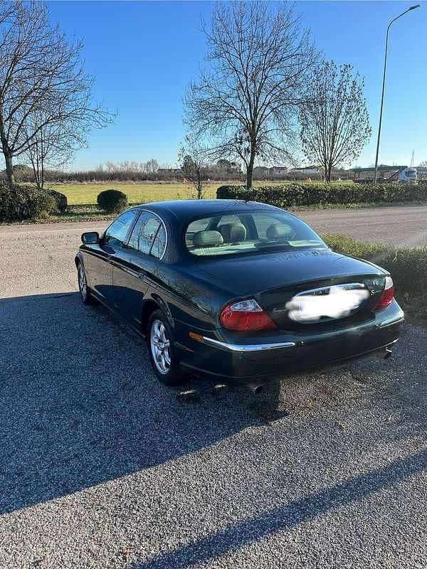 Usata Jaguar S-Type S 238 CV (175 kW) 2000 Verde Berlina