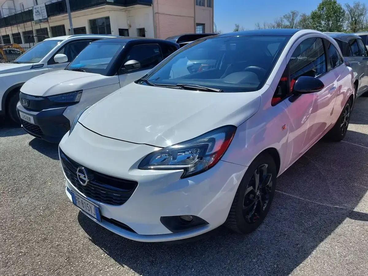Usata Opel Corsa 69 CV (50 kW) 2017 Bianco tetto nero Utilitaria