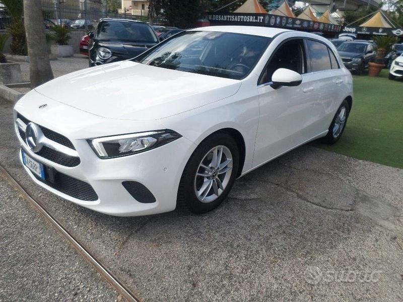 Usata Mercedes A180 Business 116 CV (85 kW) 2020 Bianco Berlina