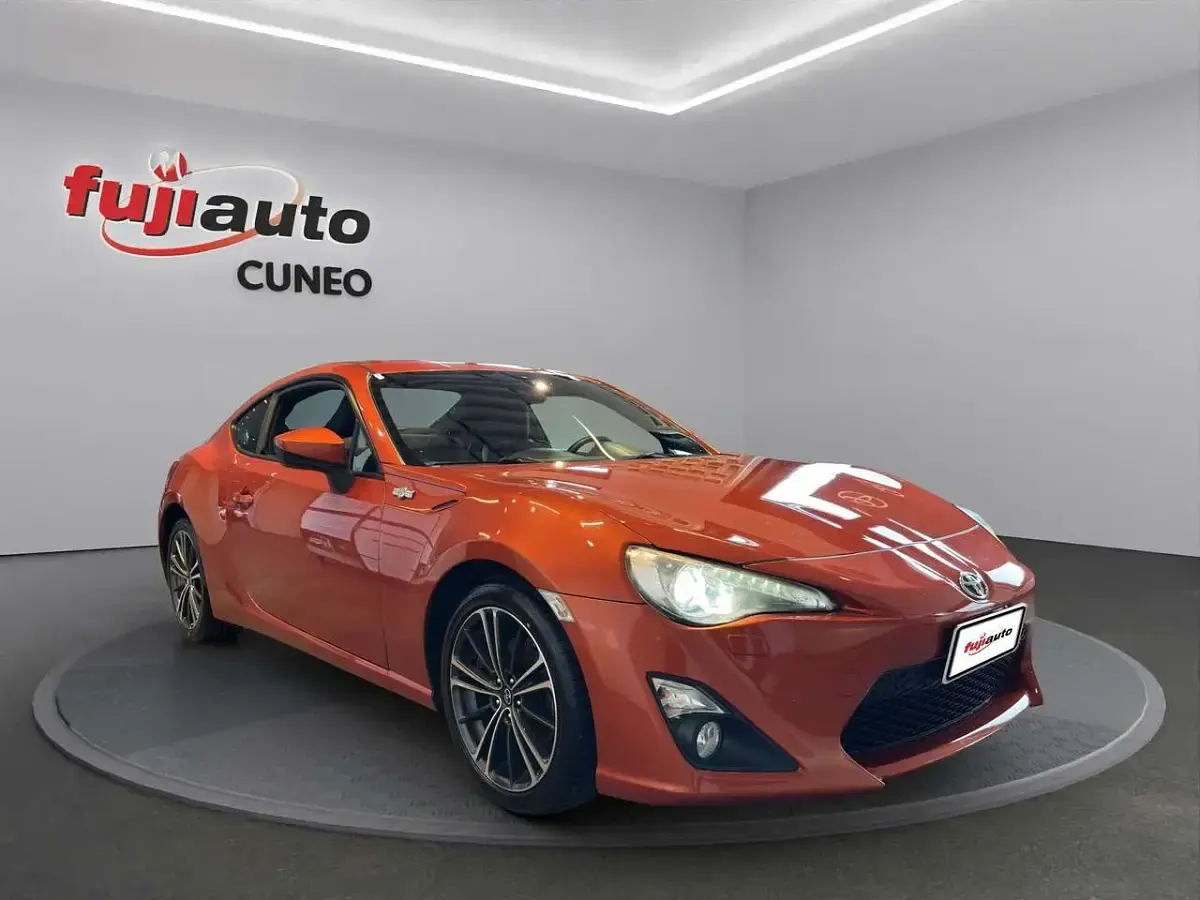 Usata Toyota GT86 GT 200 CV (147 kW) 2012 Arancione Coupé