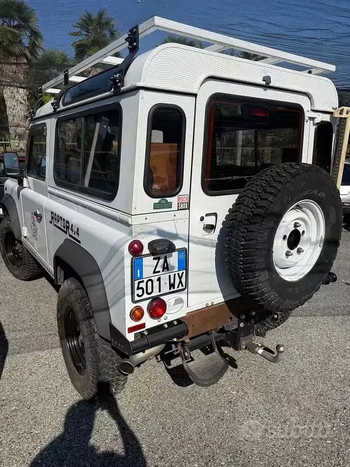 Usata Land Rover Defender 122 CV (89 kW) 2011 Bianco Station wagon