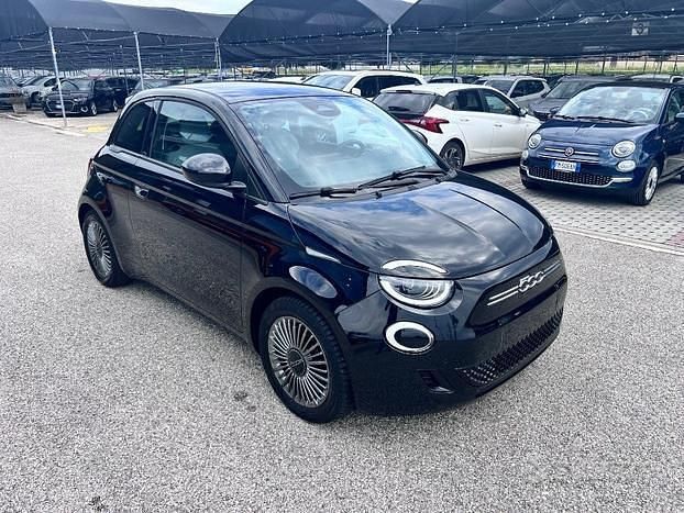Usata Fiat 500e Icon 86 kW (118 CV) 2021 Nero Berlina