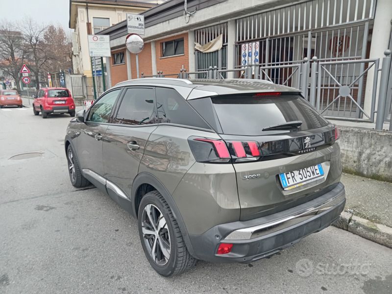 Usata Peugeot 3008 2018 Grigio SUV