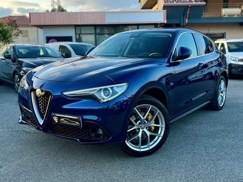 Blu/azzurro Usata 2019 Alfa Romeo Stelvio Business SUV | 19.990 € (Ottimo prezzo) - Immagine 1/4