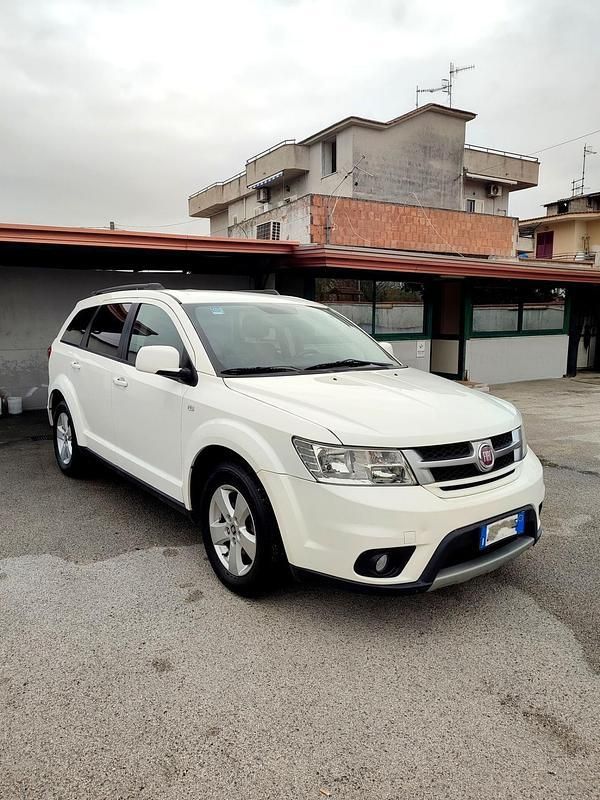 Usata Fiat Freemont Lounge 140 CV (102 kW) 2011 Bianco SUV