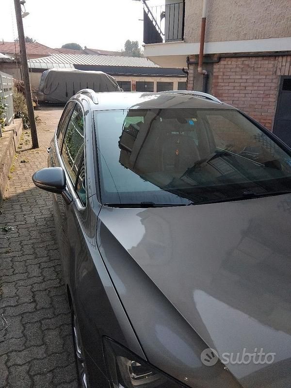 Usata VW Golf Sportsvan 110 CV (80 kW) 2015 Grigio Monovolume