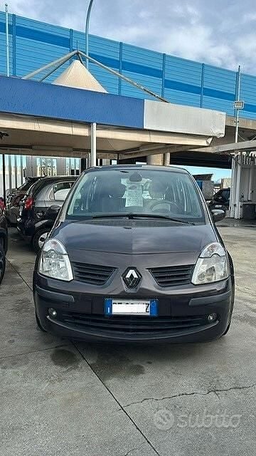 Grigio Usata 2006 Renault Modus Monovolume | 1750 € (Buon prezzo) - Immagine 1/4