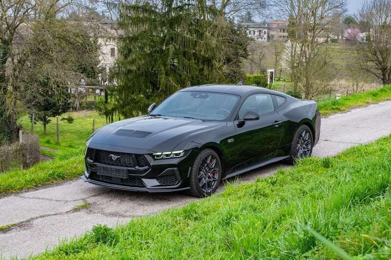 Nuova Ford Mustang GT Premium 480 CV (353 kW) 2025 Rosso Coupé