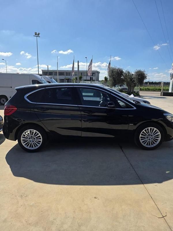 Usata BMW 216 Active Tourer Comfort Edition 116 CV (85 kW) 2017 Blu Monovolume