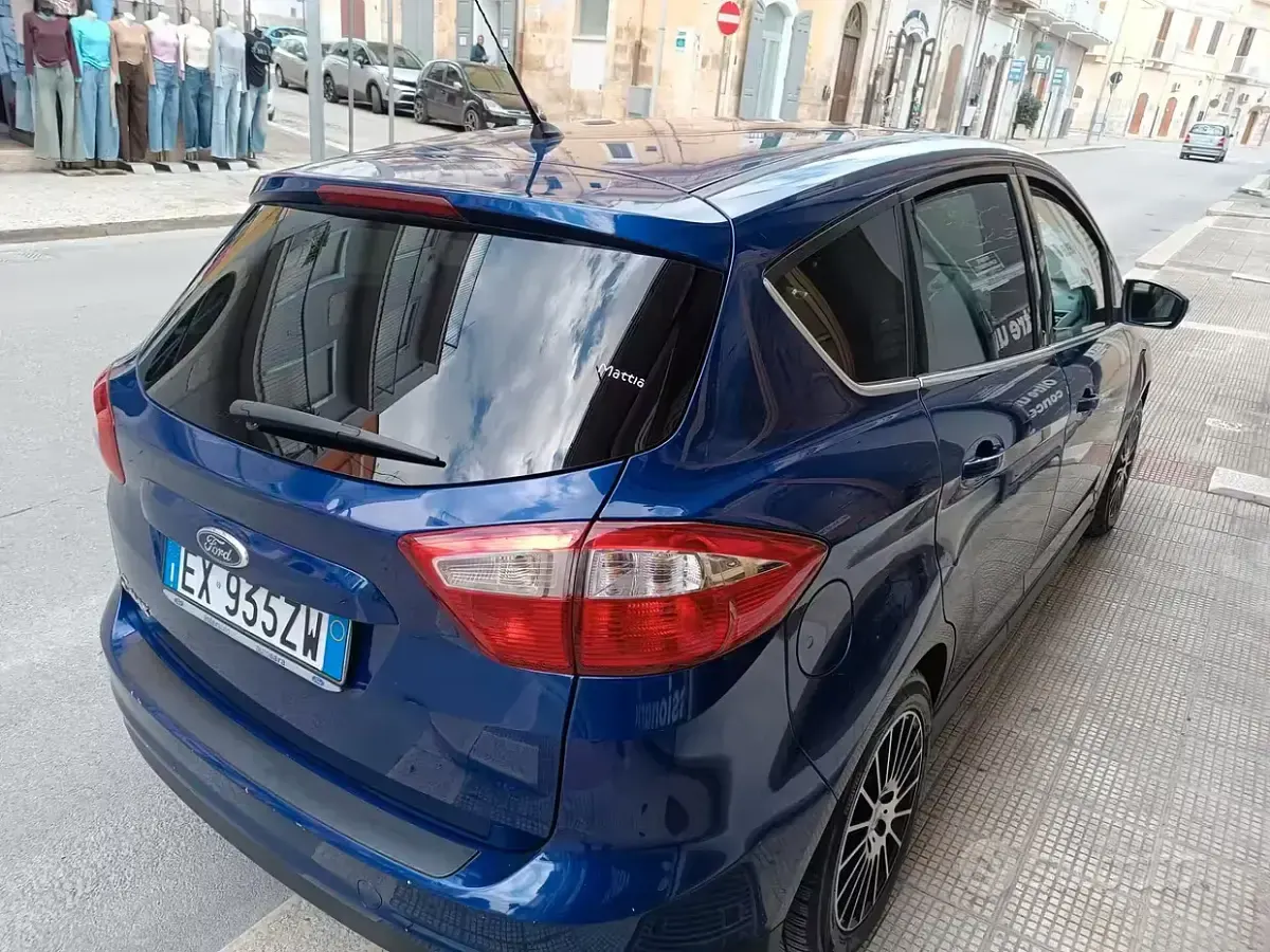 Usata Ford C-MAX Titanium 115 CV (84 kW) 2015 Bluazzurro Monovolume