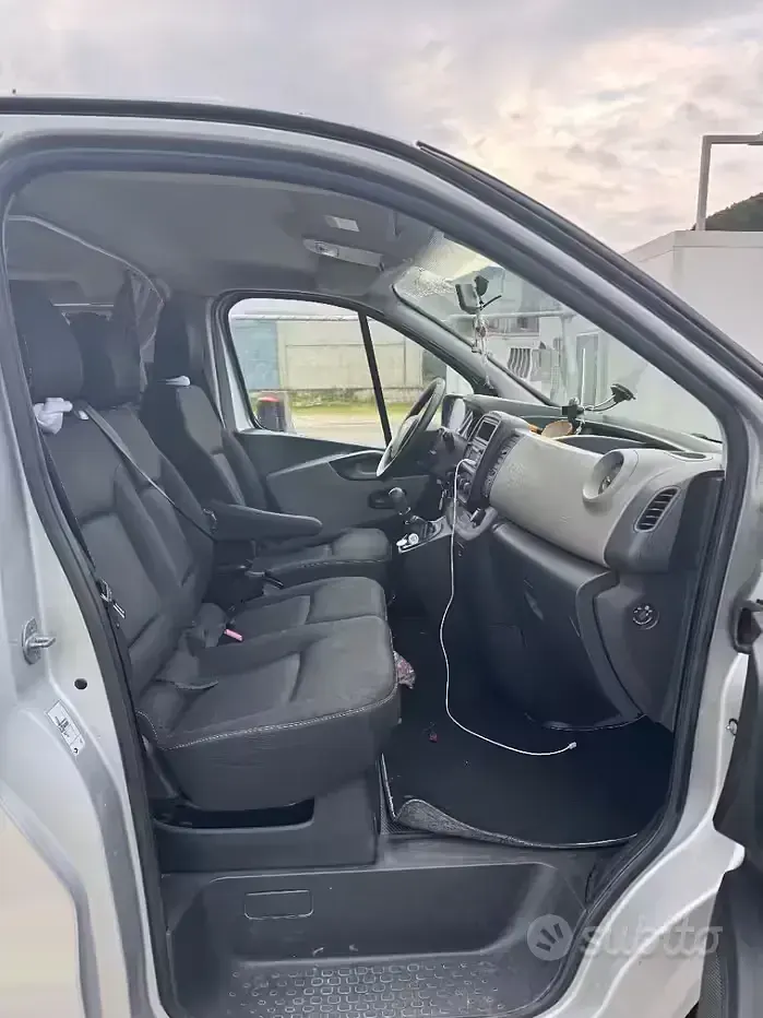 Usata Renault Trafic 2018 Grigio Monovolume
