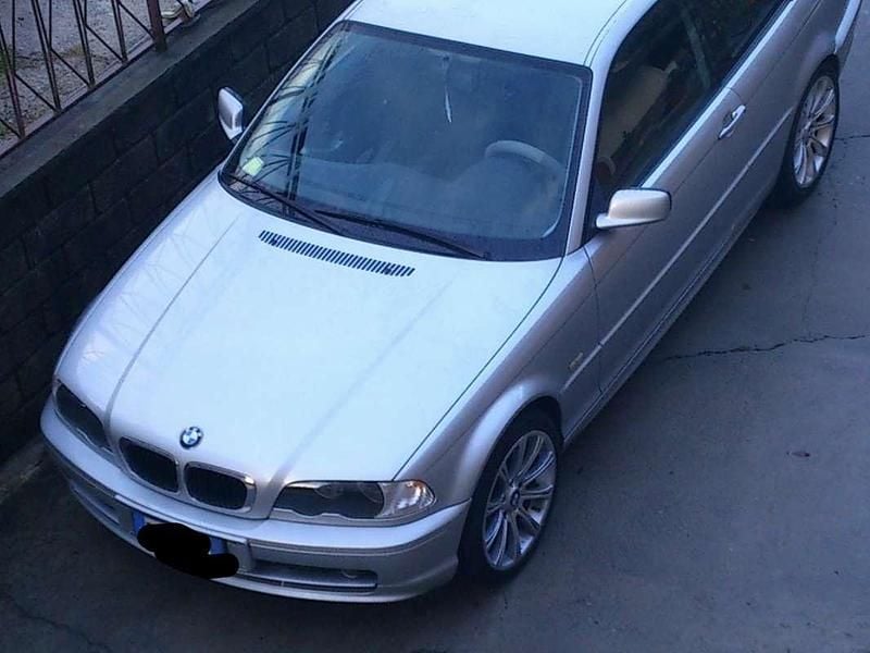 Usata BMW 318 118 CV (86 kW) 2001 Argento Coupé