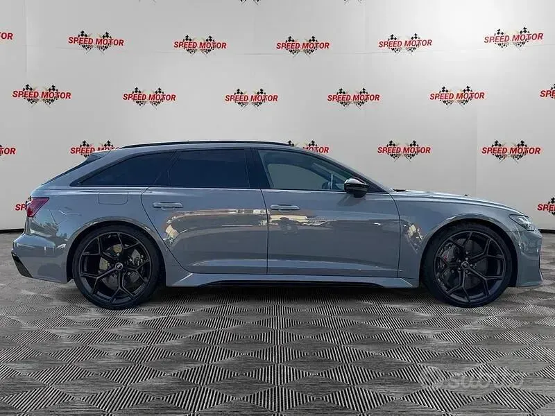 Usata Audi RS6 Performance 630 CV (463 kW) 2023 Grigio Station wagon