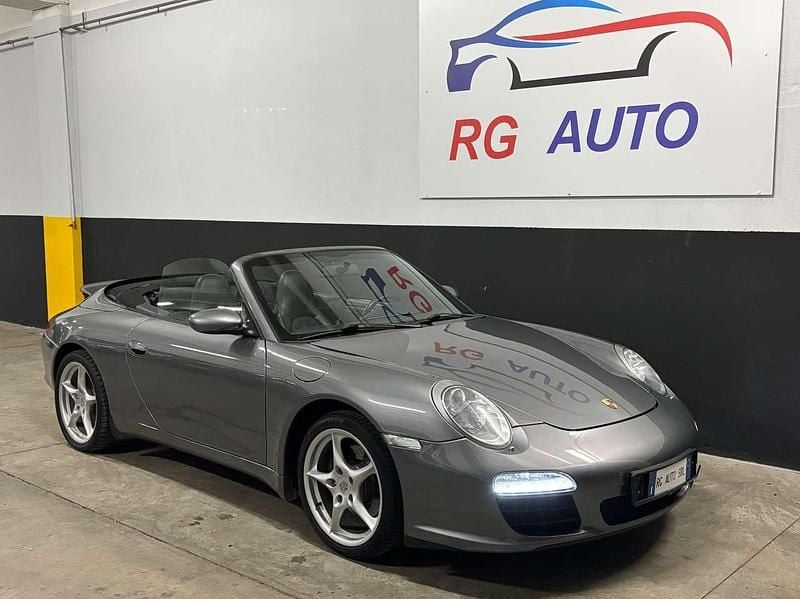Usata Porsche 911 Carrera 4 Cabriolet 320 CV (235 kW) 2002 Grigio Cabrio