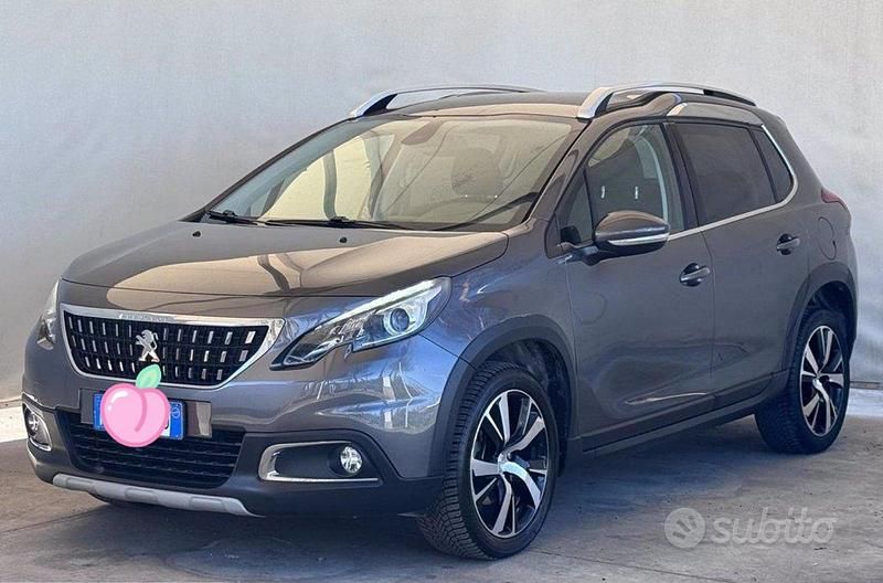 Usata Peugeot 2008 Allure 120 CV (88 kW) 2019 Grigio SUV