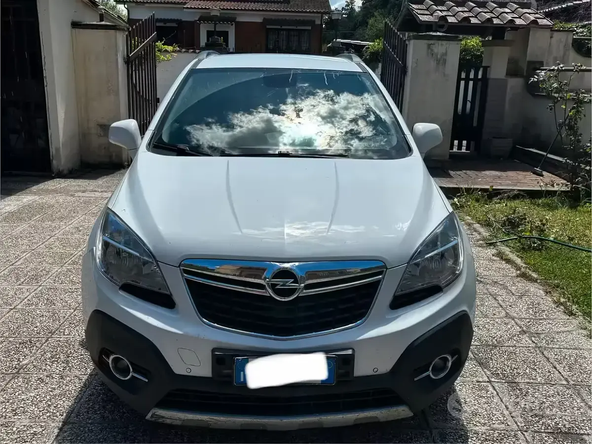 Usata Opel Mokka 140 CV (102 kW) 2014 Bianco SUV