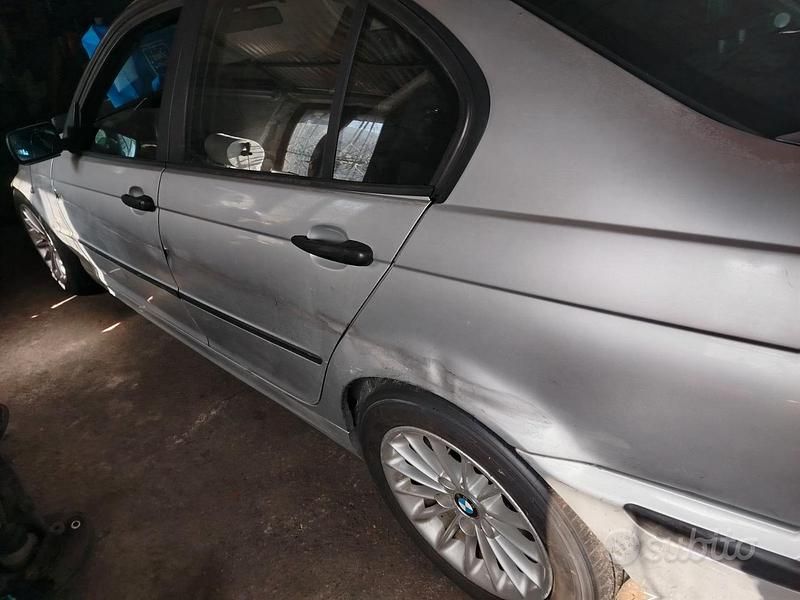 Usata BMW 318 143 CV (105 kW) 2003 Berlina