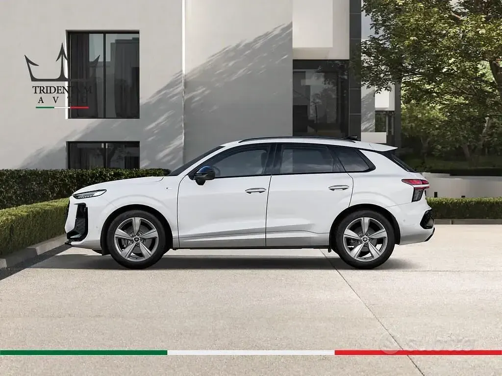 Nuova Audi Q3 S-Line 204 CV (150 kW) 2026 Bianco SUV