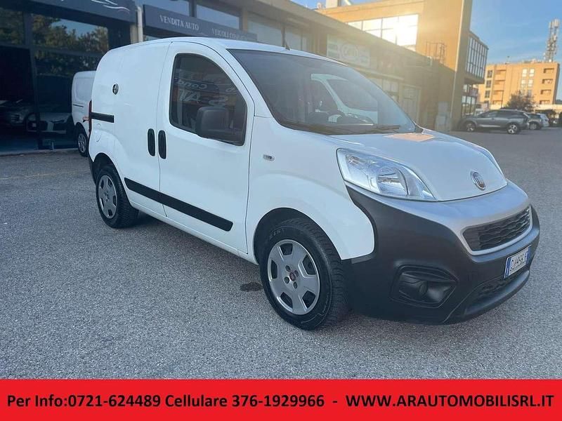 Bianco Usata 2022 Fiat Fiorino Monovolume | 8070 € (Ottimo prezzo) - Immagine 1/4