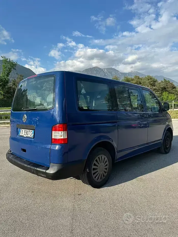 Usata VW T5 131 CV (96 kW) 2004 Blu Furgone