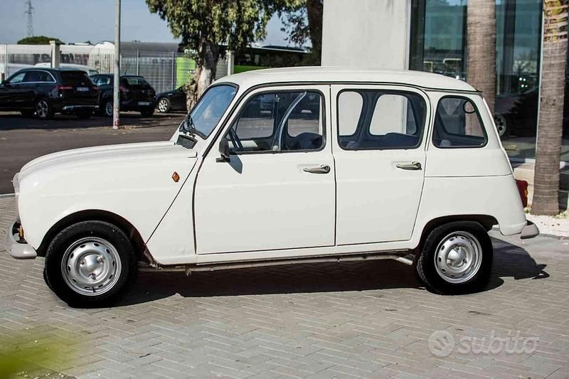 Usata Renault R4 34 CV (25 kW) 1982 Bianco Berlina