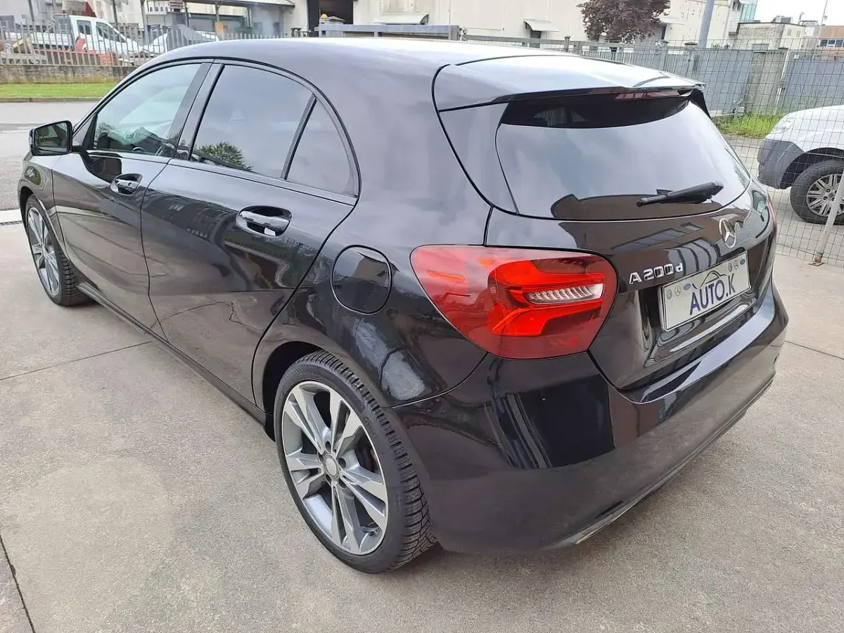 Usata Mercedes A200 Premium 136 CV (100 kW) 2016 Nero Berlina