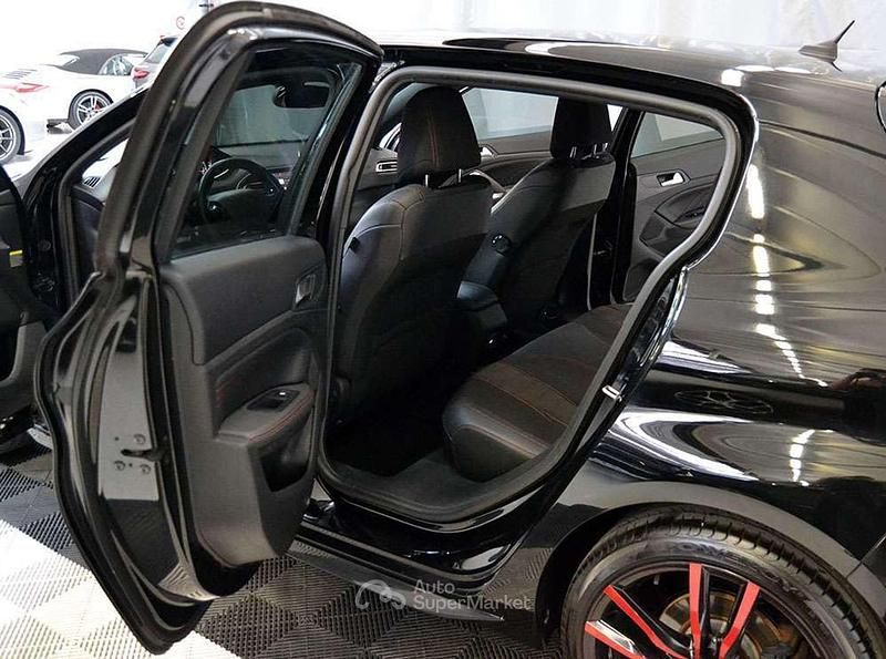 Usata Peugeot 308 GT-line 131 CV (96 kW) 2019 Nero Berlina