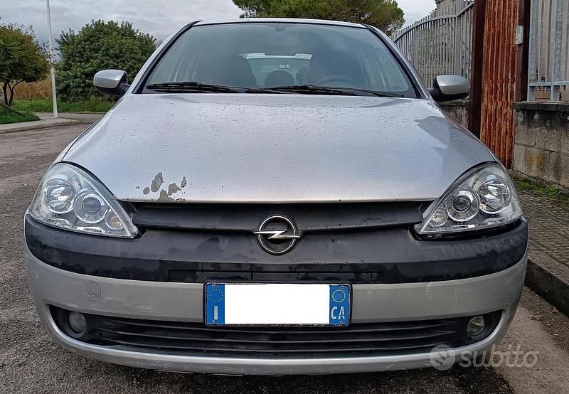 Usata 2005 Opel Corsa Tre volumi | 1300 € (Buon prezzo) - Immagine 1/4