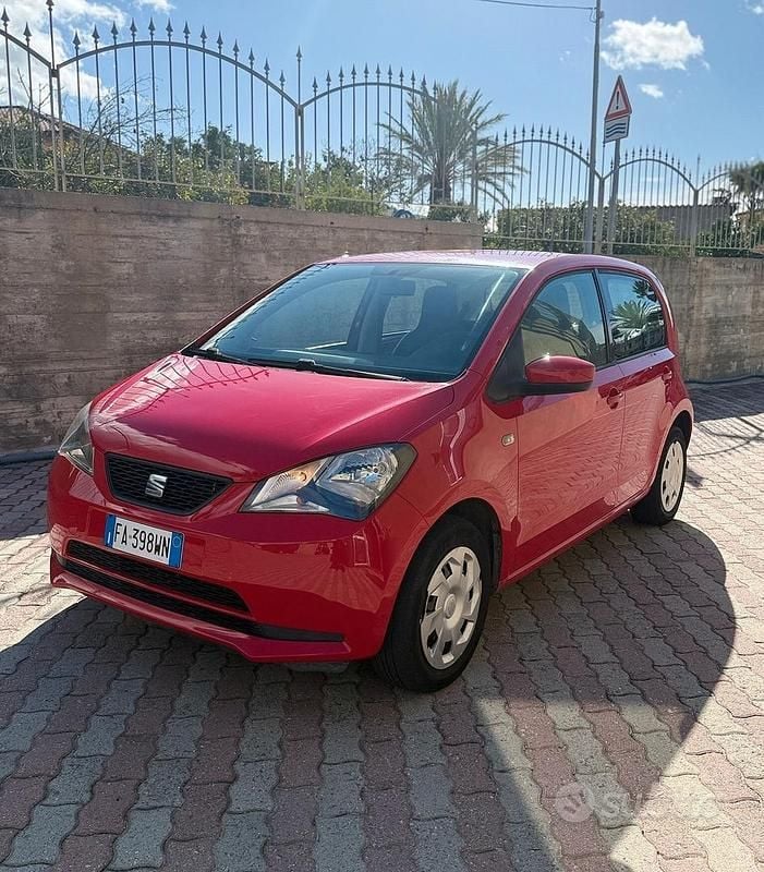 Usata Seat Mii 68 CV (50 kW) 2015 Rosso Utilitaria