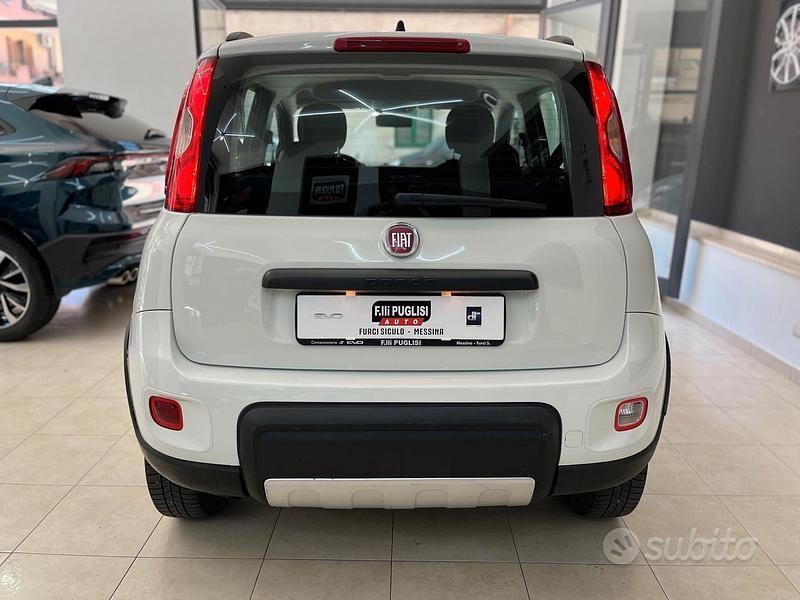 Usata Fiat Panda 4x4 S 95 CV (69 kW) 2018 Bianco Utilitaria