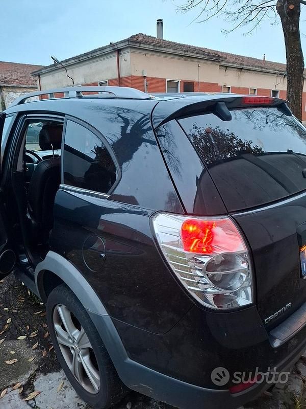 Usata Chevrolet Captiva LTZ 184 CV (135 kW) 2011 Nero SUV
