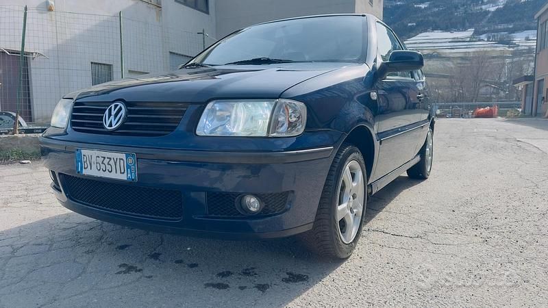 Usata VW Polo 50 CV (36 kW) 2001 Blu Berlina