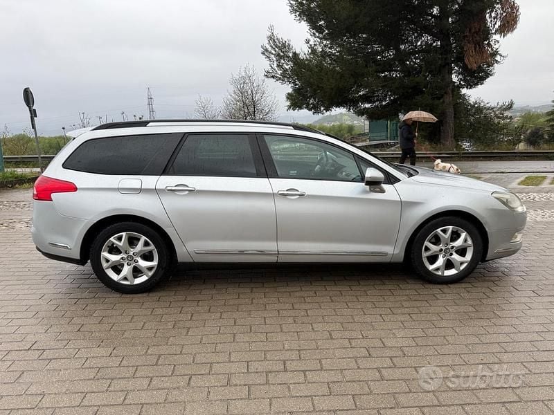 Usata Citroën C5 Dynamique 109 CV (80 kW) 2009 Grigio Station wagon