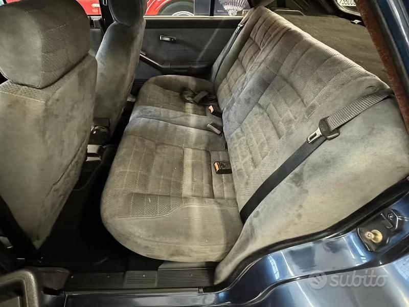 Usata Lancia Delta 177 CV (130 kW) 1991 Blu Utilitaria