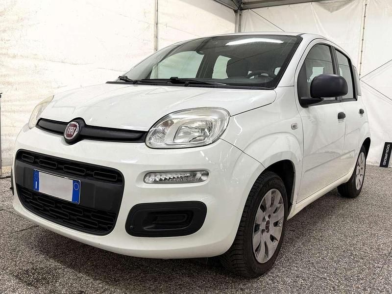 Usata Fiat Panda Lounge 69 CV (50 kW) 2013 Bianco Utilitaria
