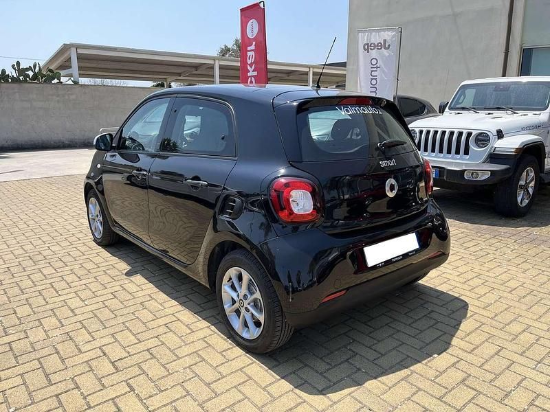 Usata Smart ForFour Electric Drive Prime 41 kW (56 CV) 2019 Nero Utilitaria